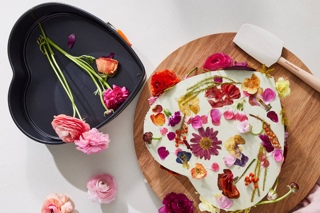 Le Creuset Lemon Heart Cake