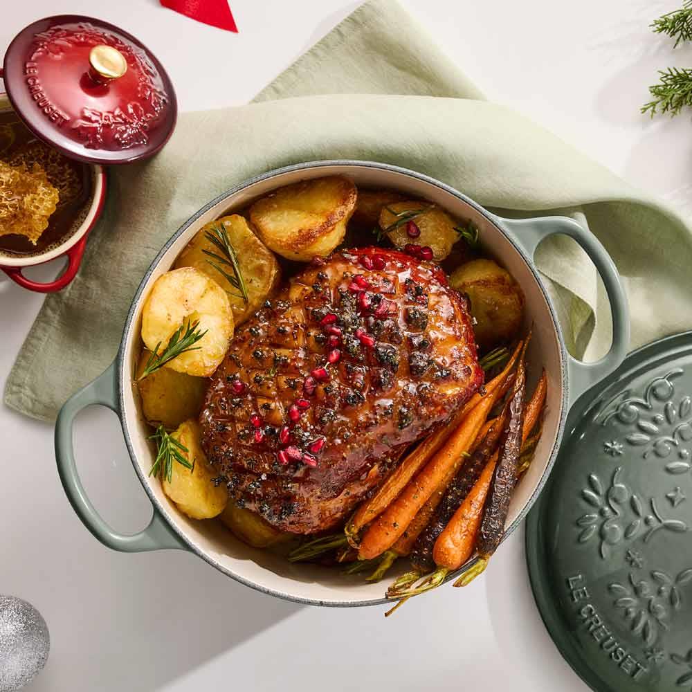Thyme Le Creuset Signature Cast Iron Noel Round Casserole 24cm Lifestyle Roast Dinner