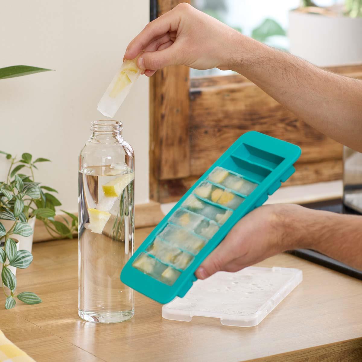 Lekue Ice Stick Tray with Lid Lifestyle