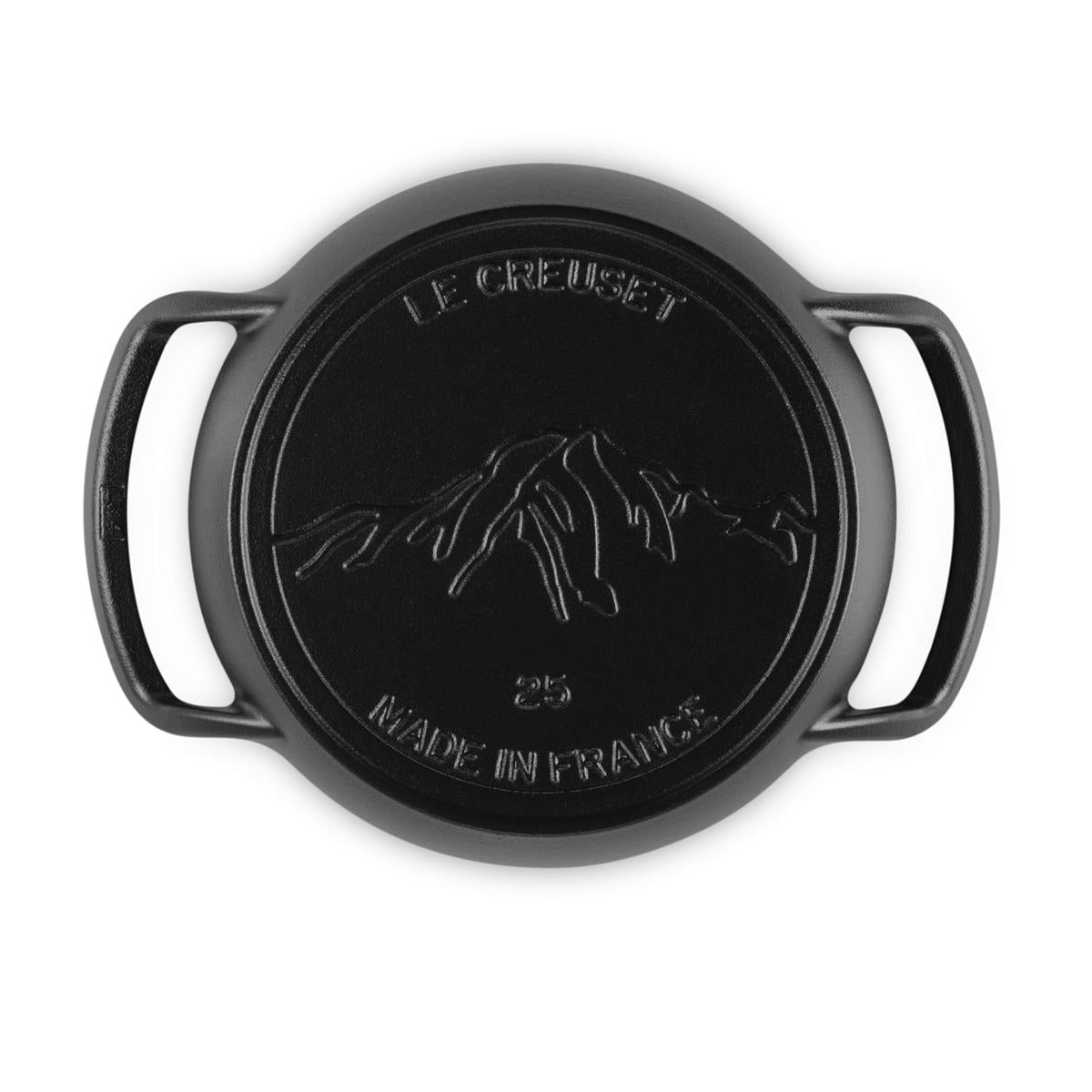 Le Creuset Cast Iron BBQ Round Skillet bottom