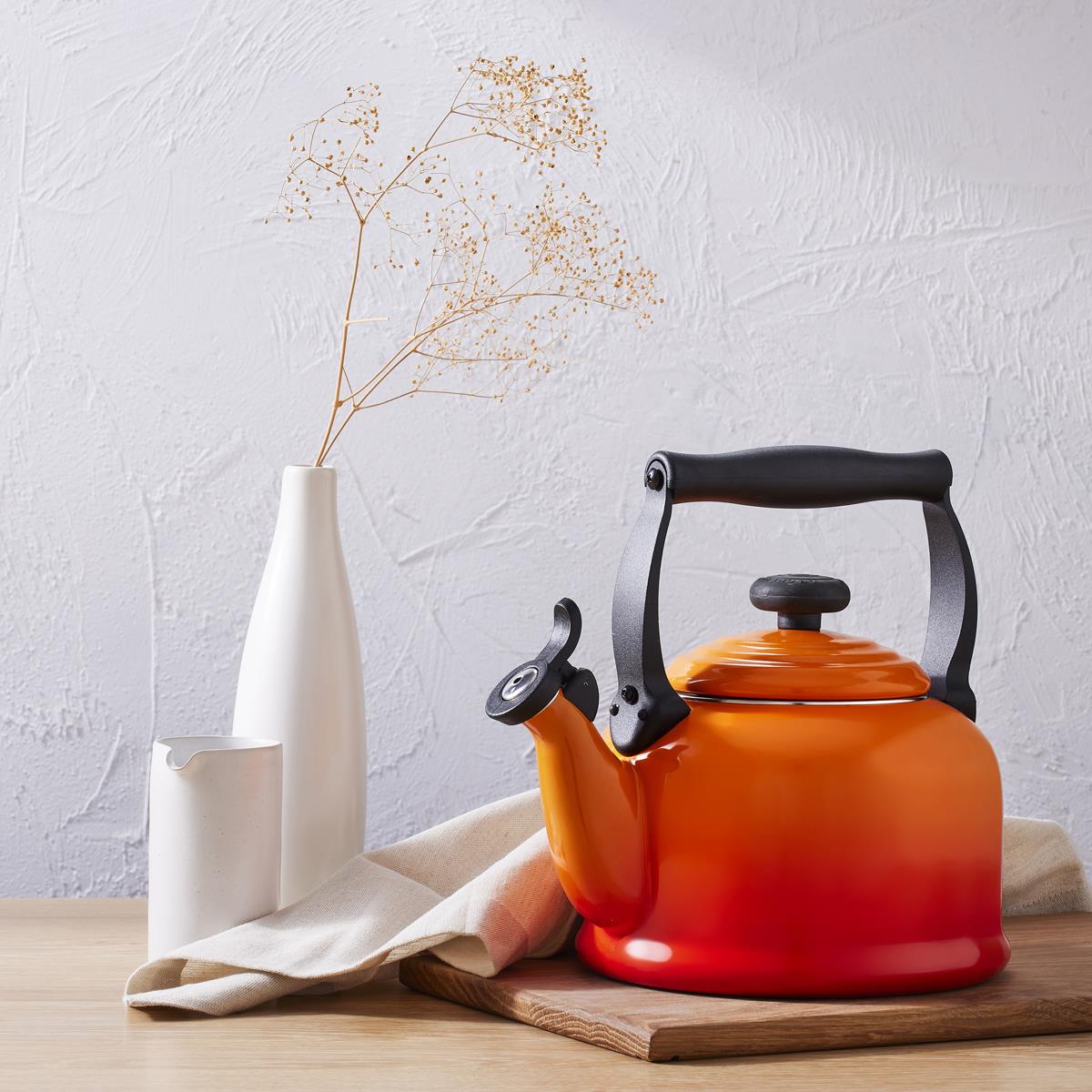 Le Creuset Traditional Kettle Volcanic