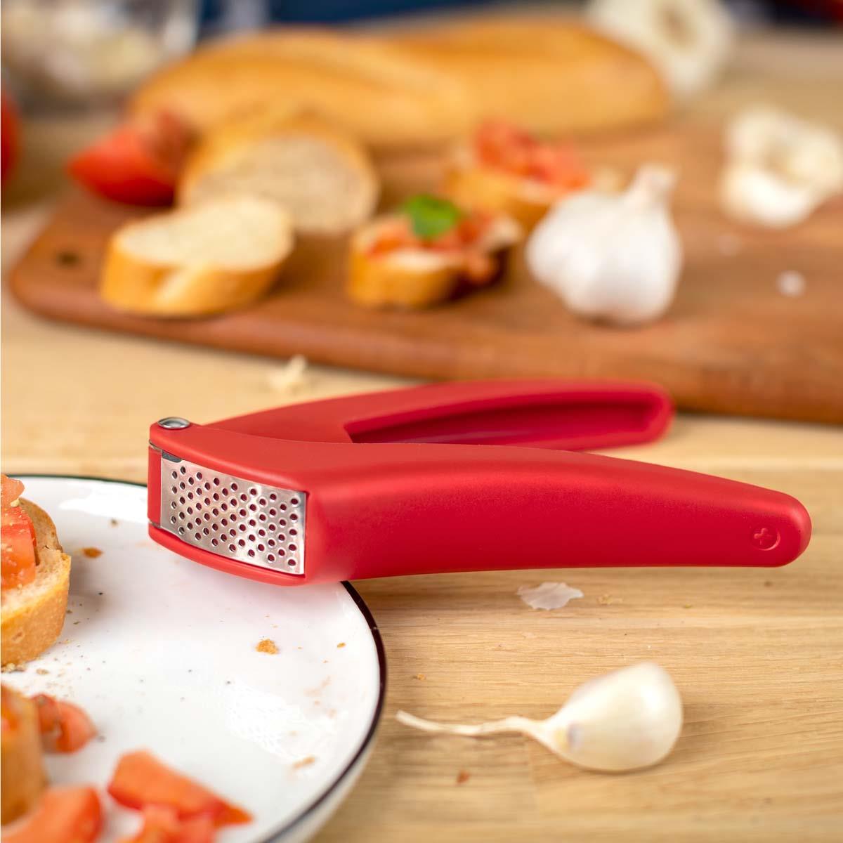 RED Kuhn Rikon Easy-Clean Garlic Press LS2