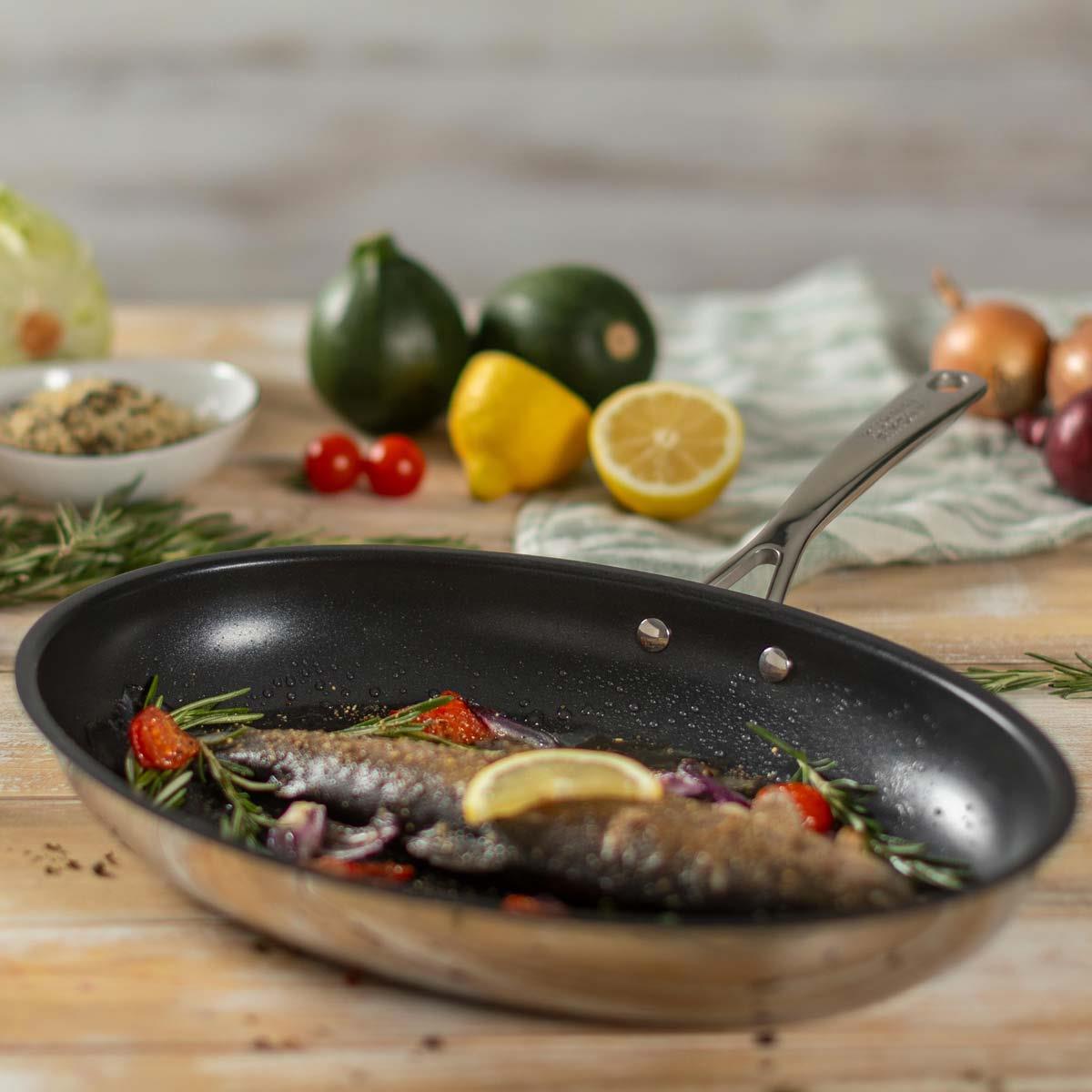 Kuhn Rikon Allround Fish Pan Non-stick Lifestyle Full View