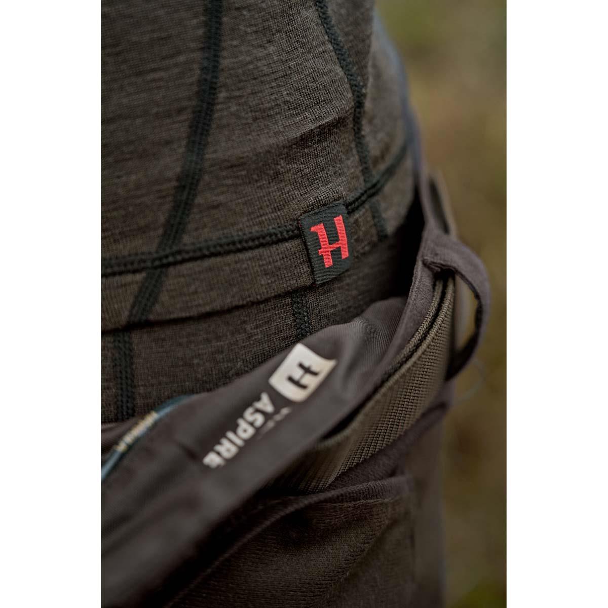 Shadow Brown Harkila Mens Aspire Base Layer set logo