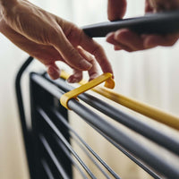 Black Joseph Joseph AirFrame Max 21m 3-Tier Clothes Airer Clip Detail