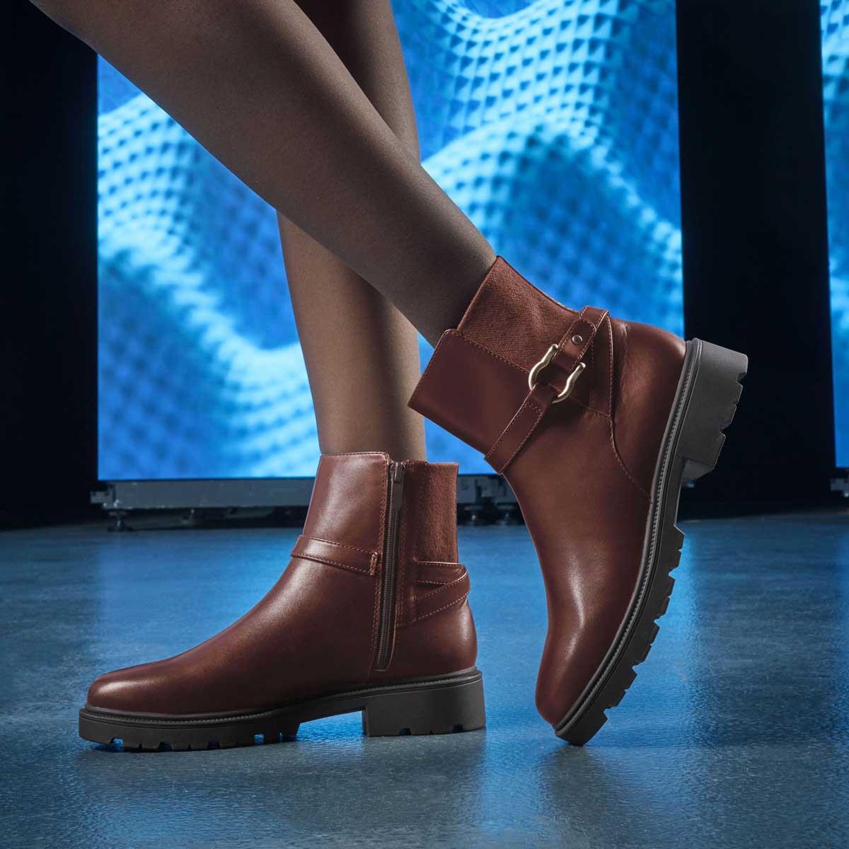 Clarks Womens Code L Bay Boots