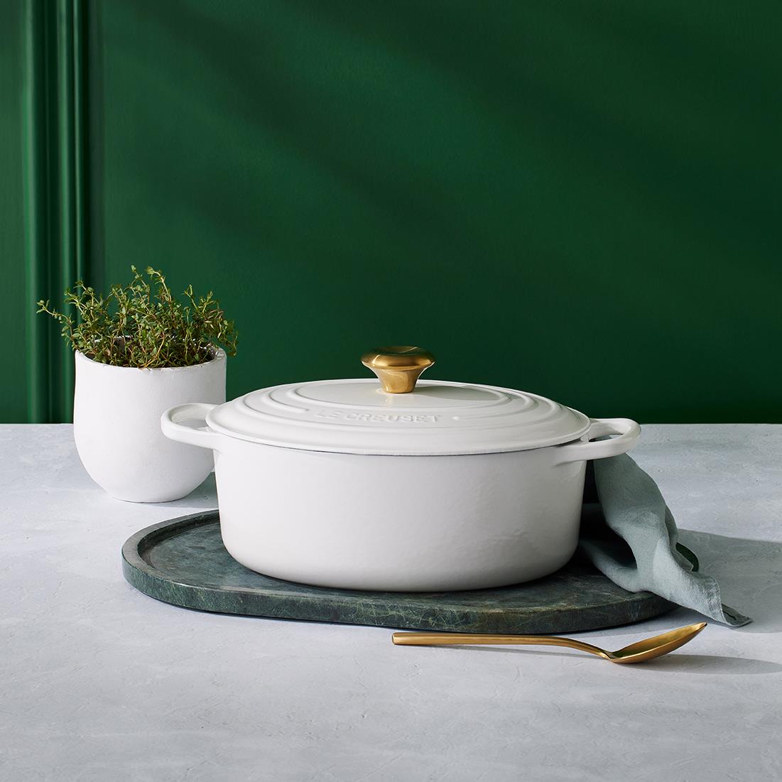 Le Creuset 27cm Cast Iron Oval Casserole Dish
