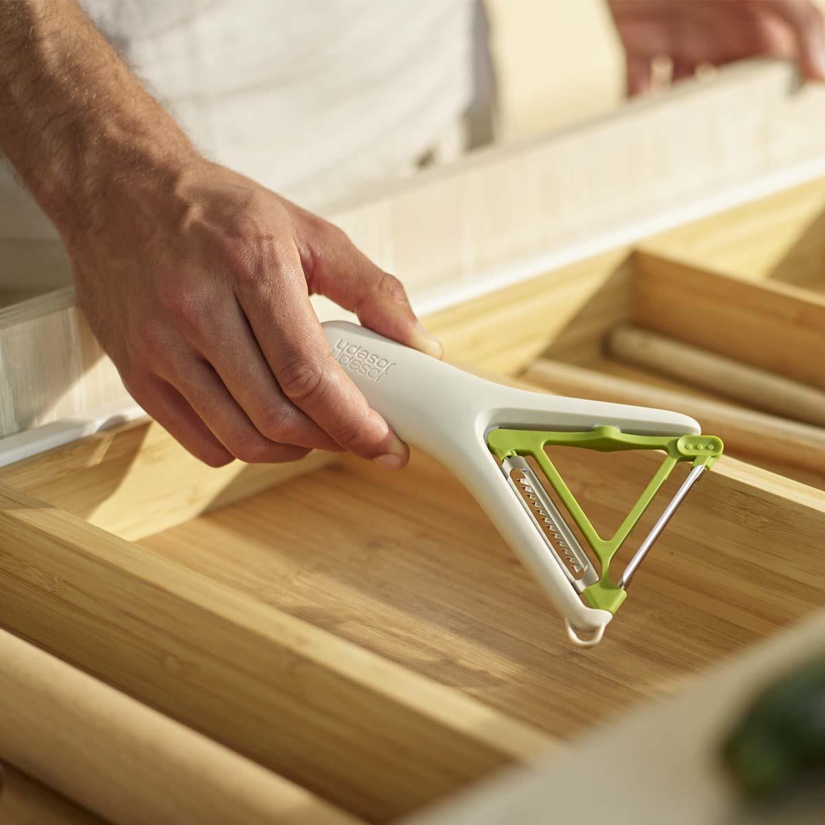 Joseph Joseph Switch 2-in-1 Peeler STORAGE