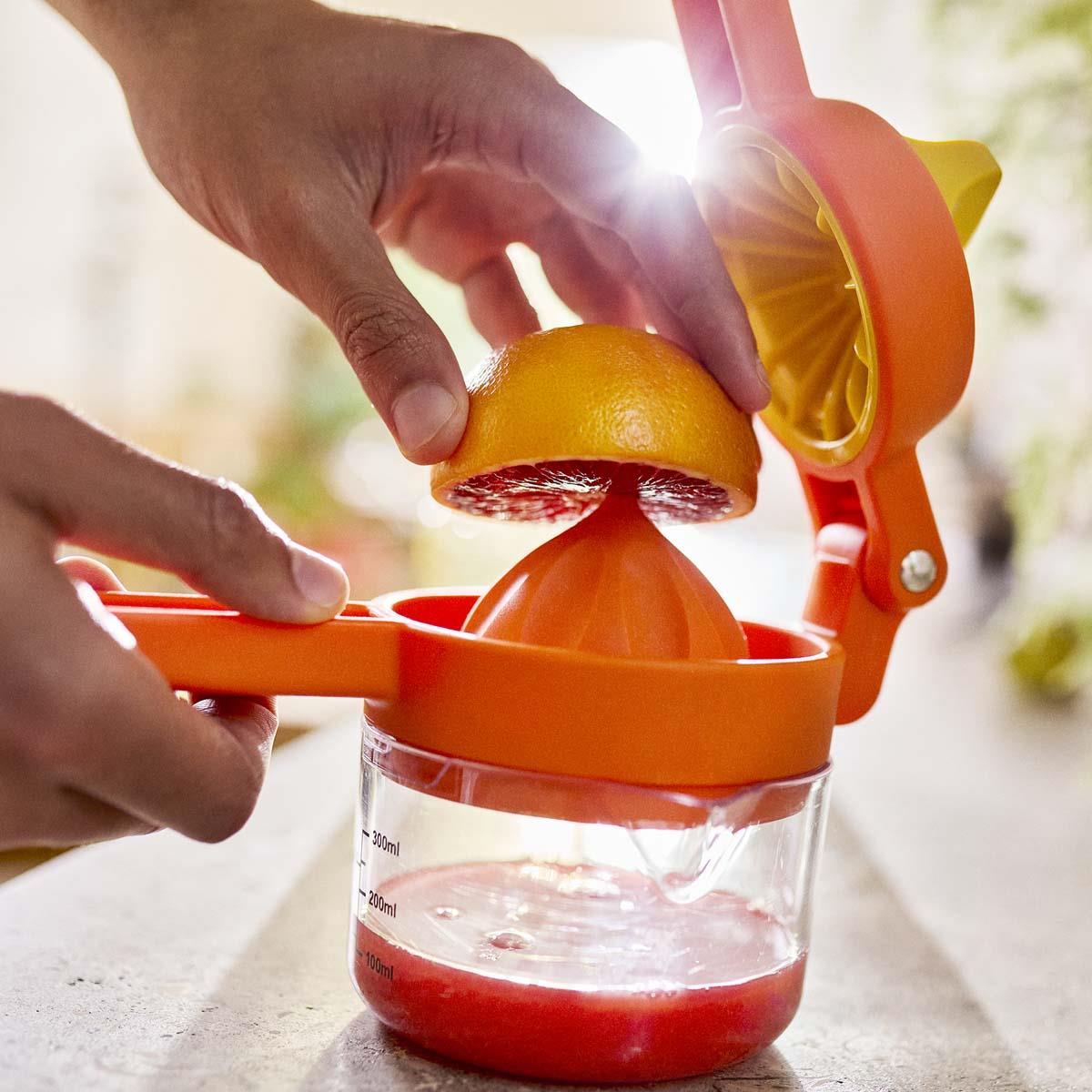 Joseph Joseph JuiceMax Plus Citrus Juicer