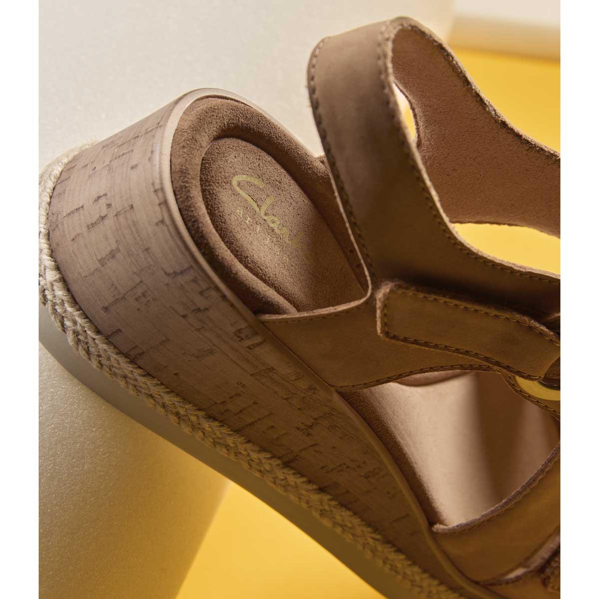 Tan Nubuck Clarks Womens Kidiki Sun Wedge Sandals Lifestyle Heel