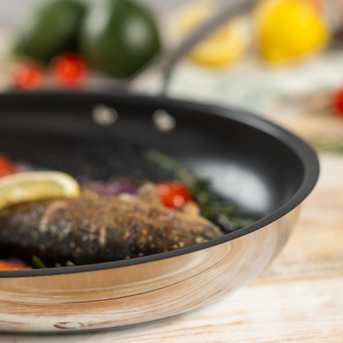 Kuhn Rikon Allround Fish Pan Non-stick Lifestyle Side