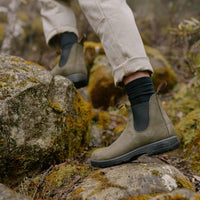 Forest Blundstone Unisex Classics 2442 Chelsea Boots Lifestyle