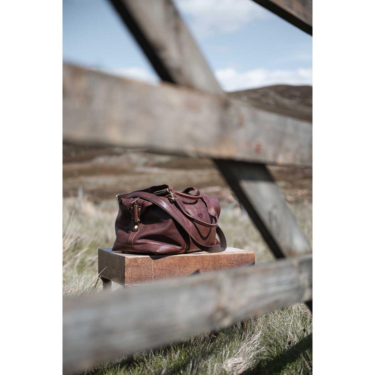 Hoggs Of Fife Monarch Leather Carryon Holdall