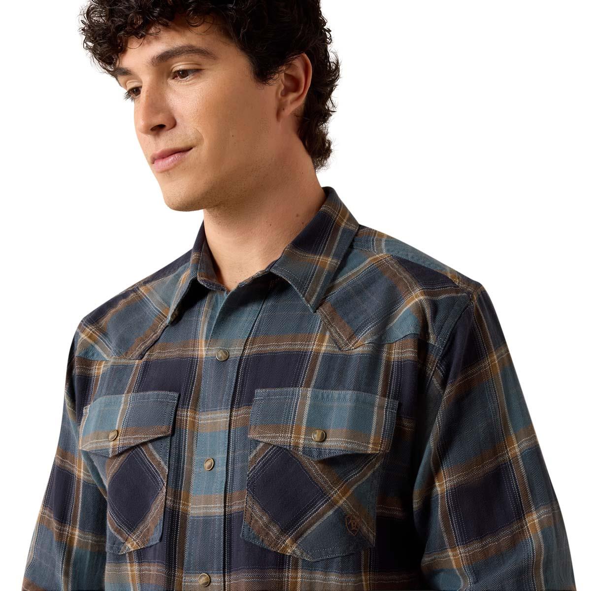 Inkwell Plaid Ariat Mens Retro Harbert Fitted Snap Shirt Detail
