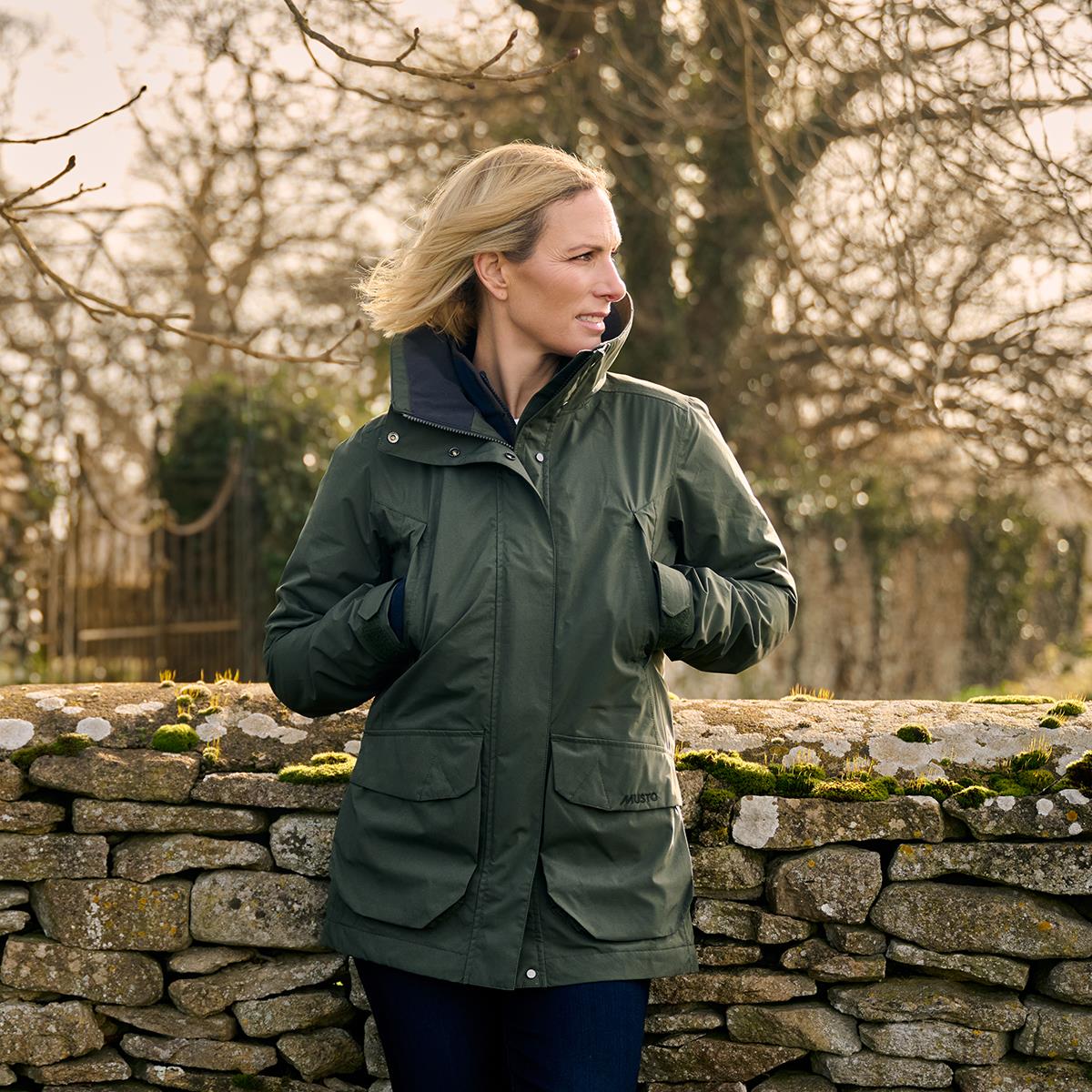 Deep Green Musto Womens Outdoor Country Fenland Stretch Waterproof Coat Lifestyle