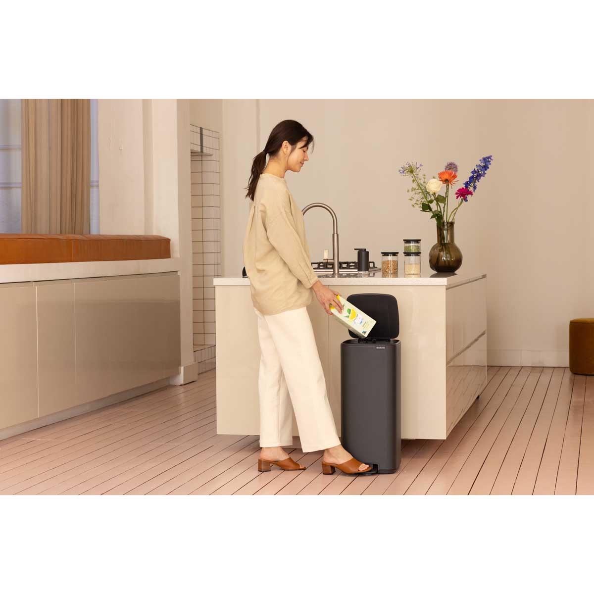 Brabantia Bo Pedal Bin 30 Litre