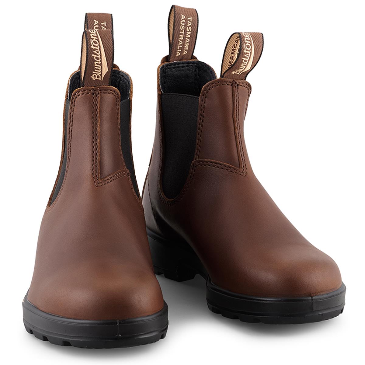 Sierra Brown Blundstone Unisex Originals 2305 Chelsea Boot Front