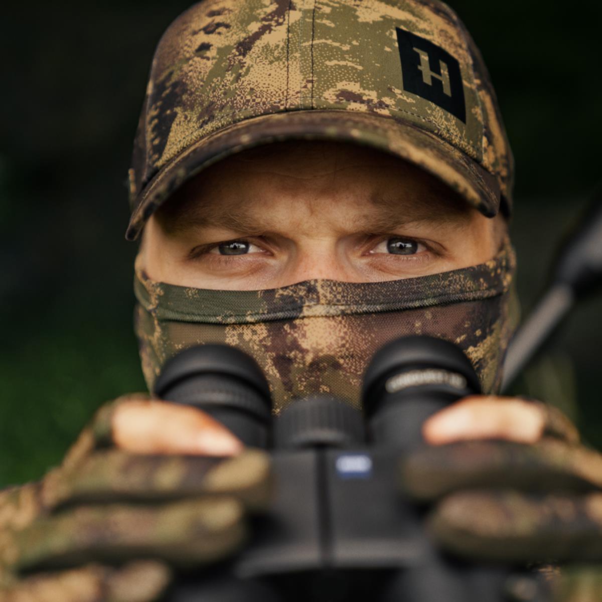 Harkila Unisex Deer Stalker Camo Mesh Facecover Lifestyle