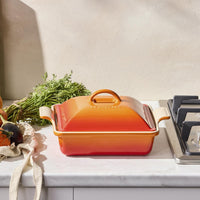 Le Creuset 23cm Stoneware Heritage Dish With Lid