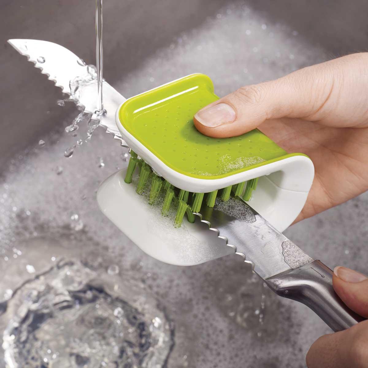 Joseph Joseph BladeBrush Knife Cleaner