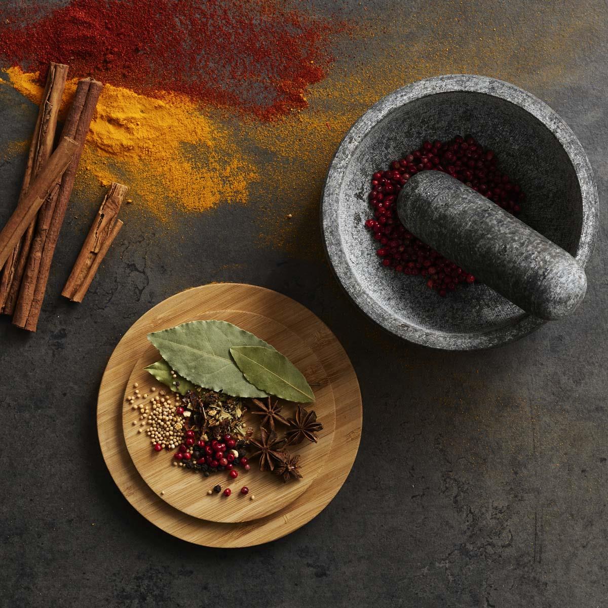 Joseph Joseph Dash Pestle and Mortar With Bamboo Lid With Ingredients