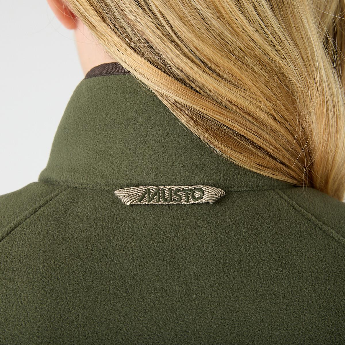 Deep Green Musto Womens Outdoor Country Fenland 200 Fleece Gilet Collar Detail