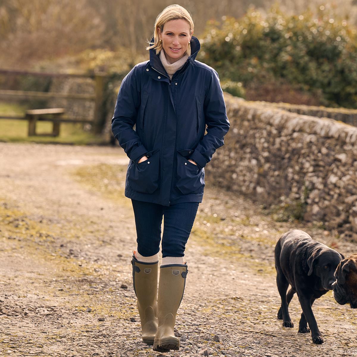 Navy Musto Womens Outdoor Country Fenland Stretch Waterproof Coat Lifestyle