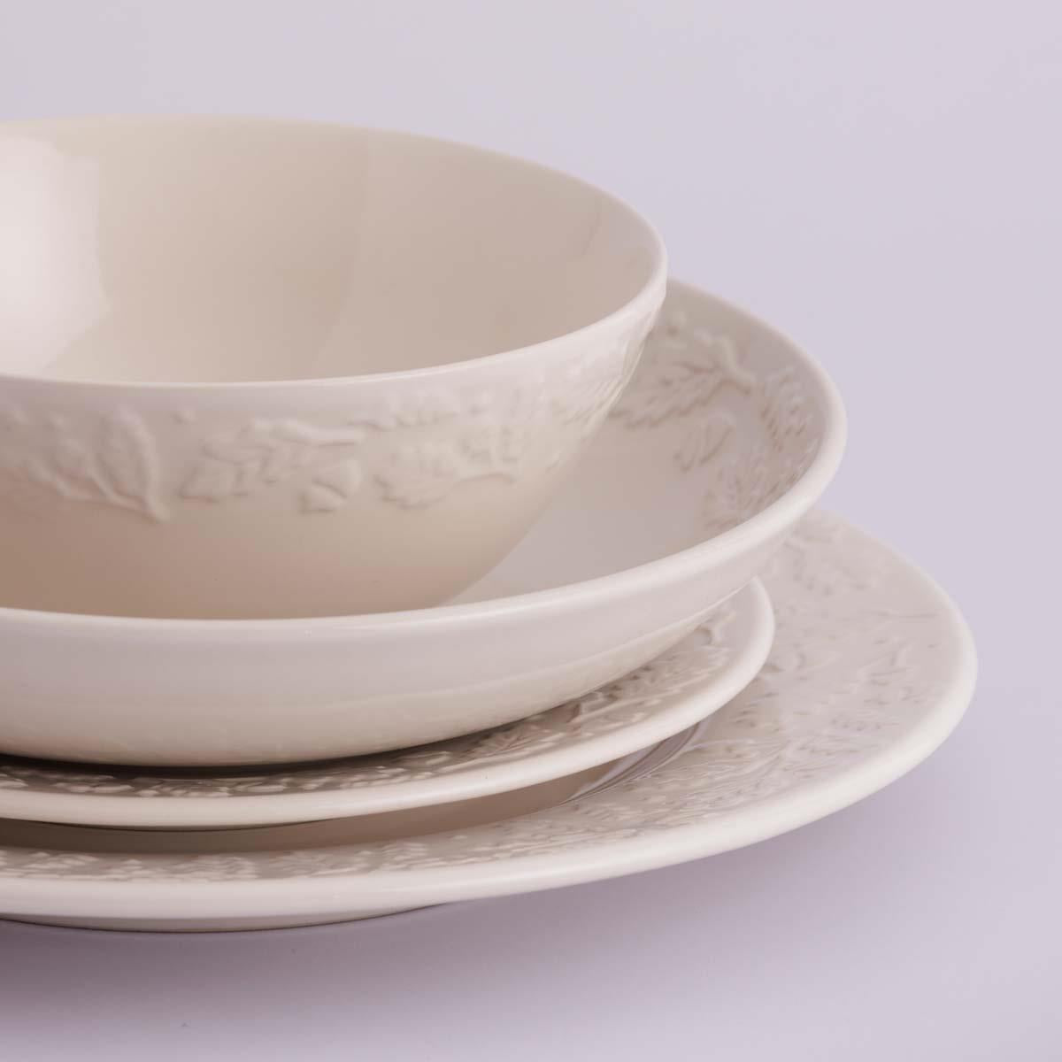 Price and Kensington Acorn Dinner Plate LS4