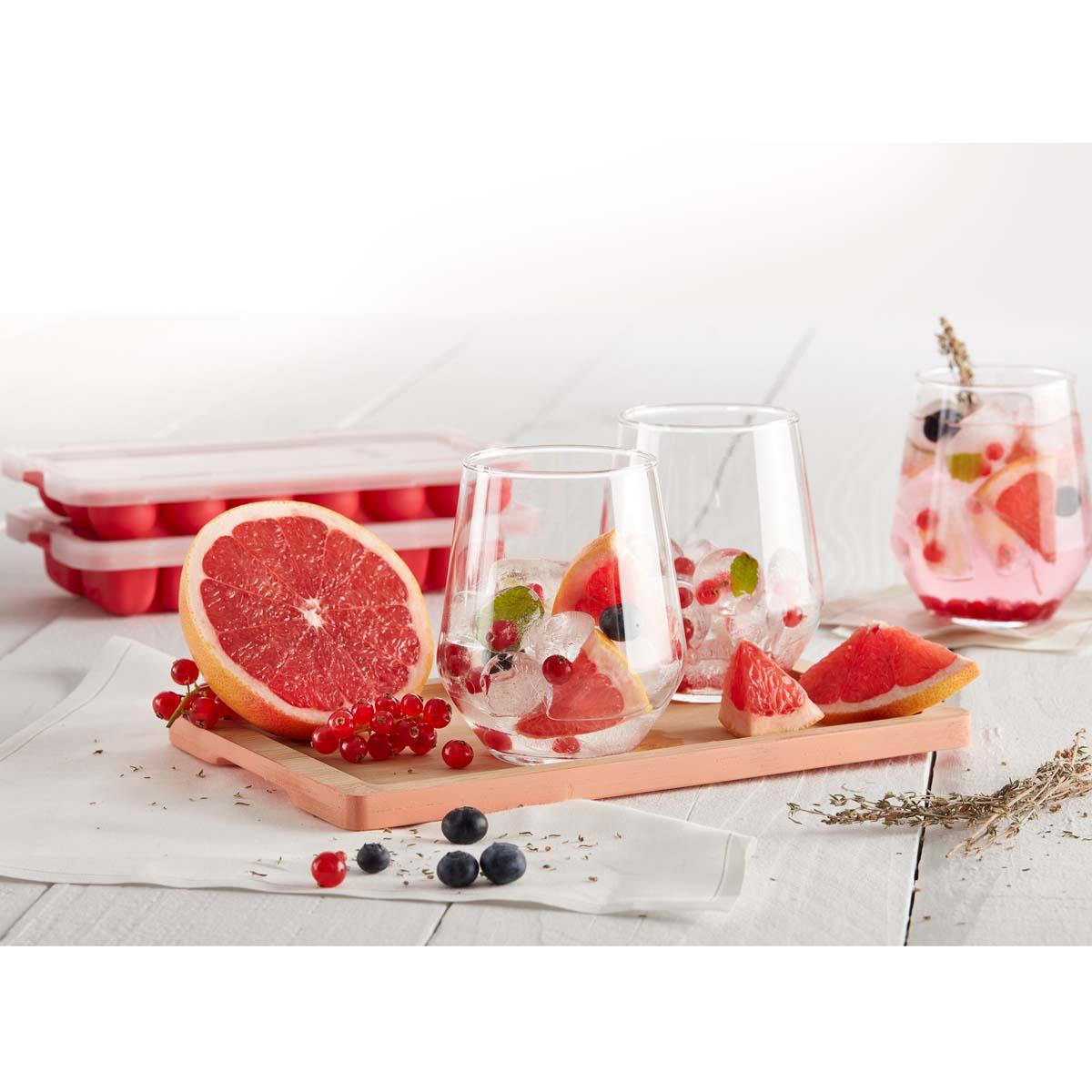 Lekue Round Ice Cube Tray with Lid Lifestyle