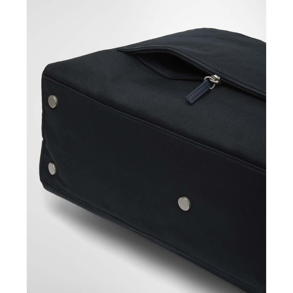 Navy Barbour Cascade Flight Bag Bottom