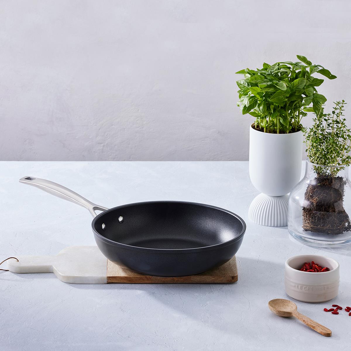 Le Creuset 26cm Toughened Non-Stick Deep Frying Pan