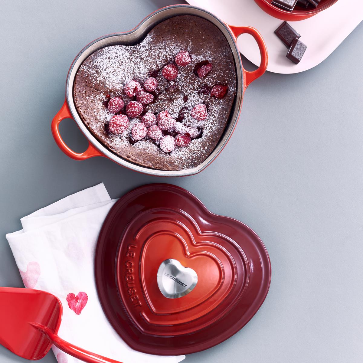 Le Creuset 20cm Cast Iron Heart Casserole Dish