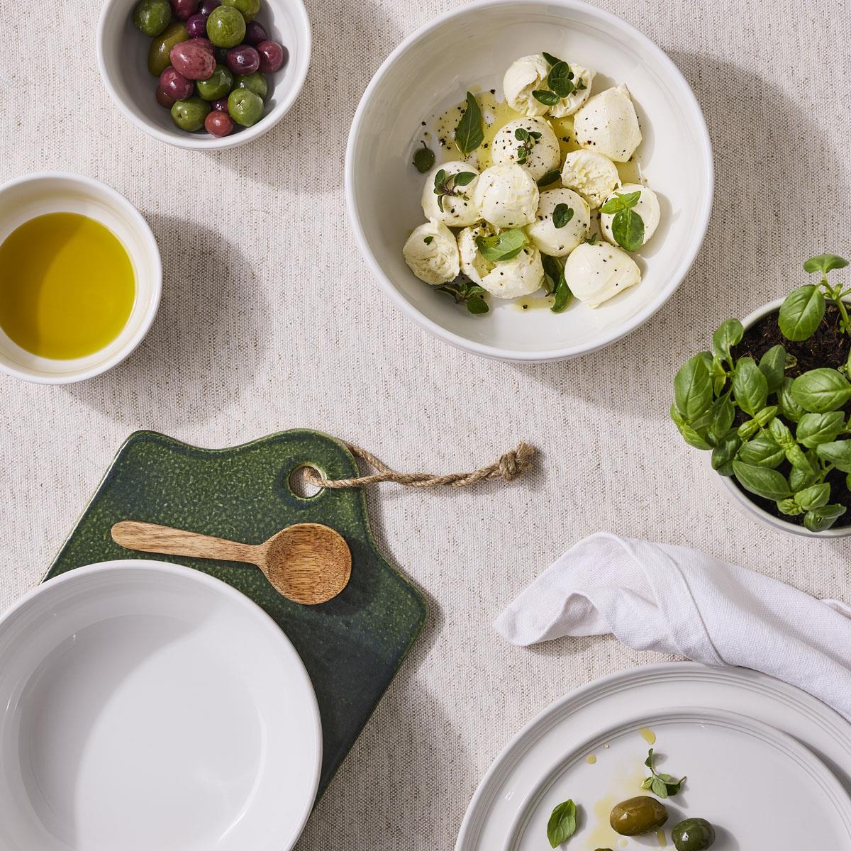 Le Creuset Stoneware Coupe Snack Bowl