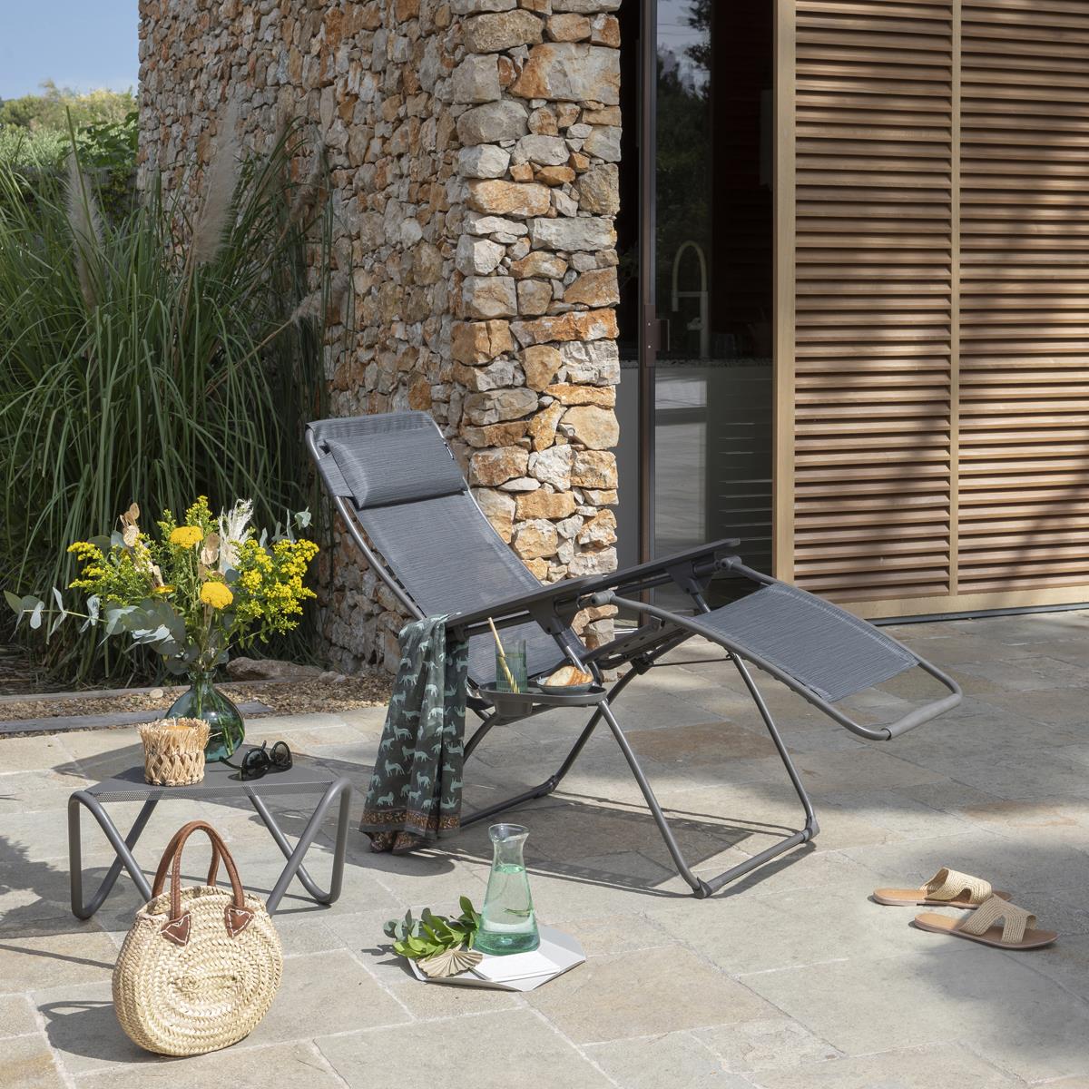Obsidian Lafuma Futura Batyline DUO Clipped Recliner Lifestyle