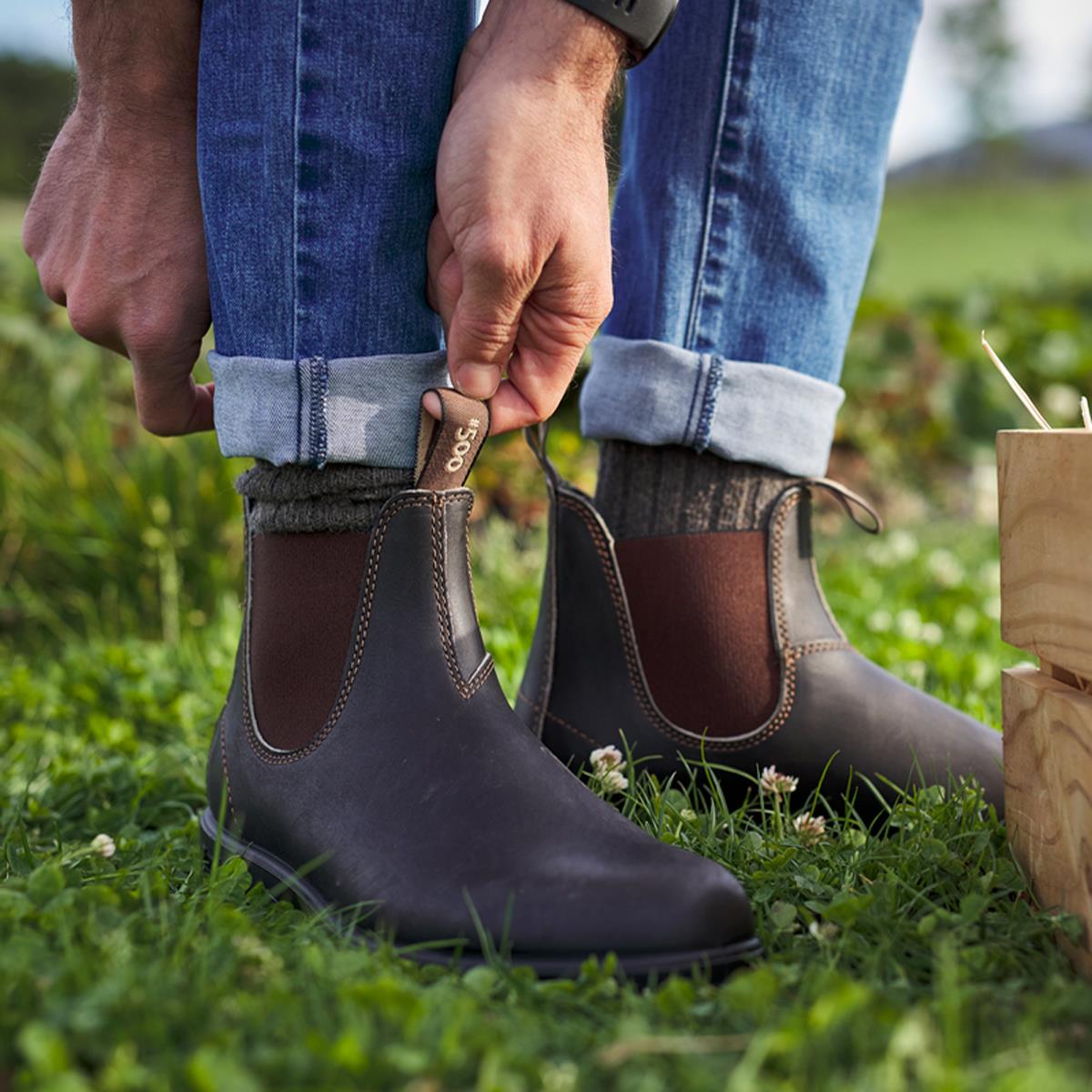 Stout Brown Blundstone Unisex Originals 500 Chelsea Boot Lifestyle