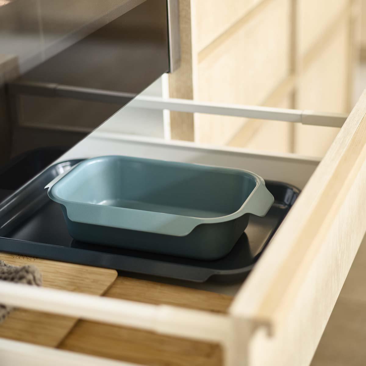 Joseph Joseph Nest Bake 2lb Loaf Tin storage