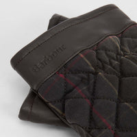 Classic Tartan Barbour Darwen Tartan Gloves close
