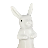 Le Creuset Stoneware Pie Bunny White close up