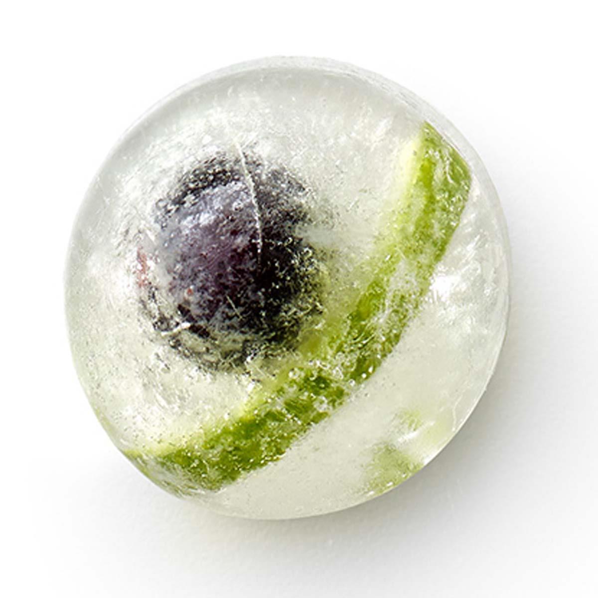 Lekue Round Ice Cube Tray with Lid Cube with Fruit