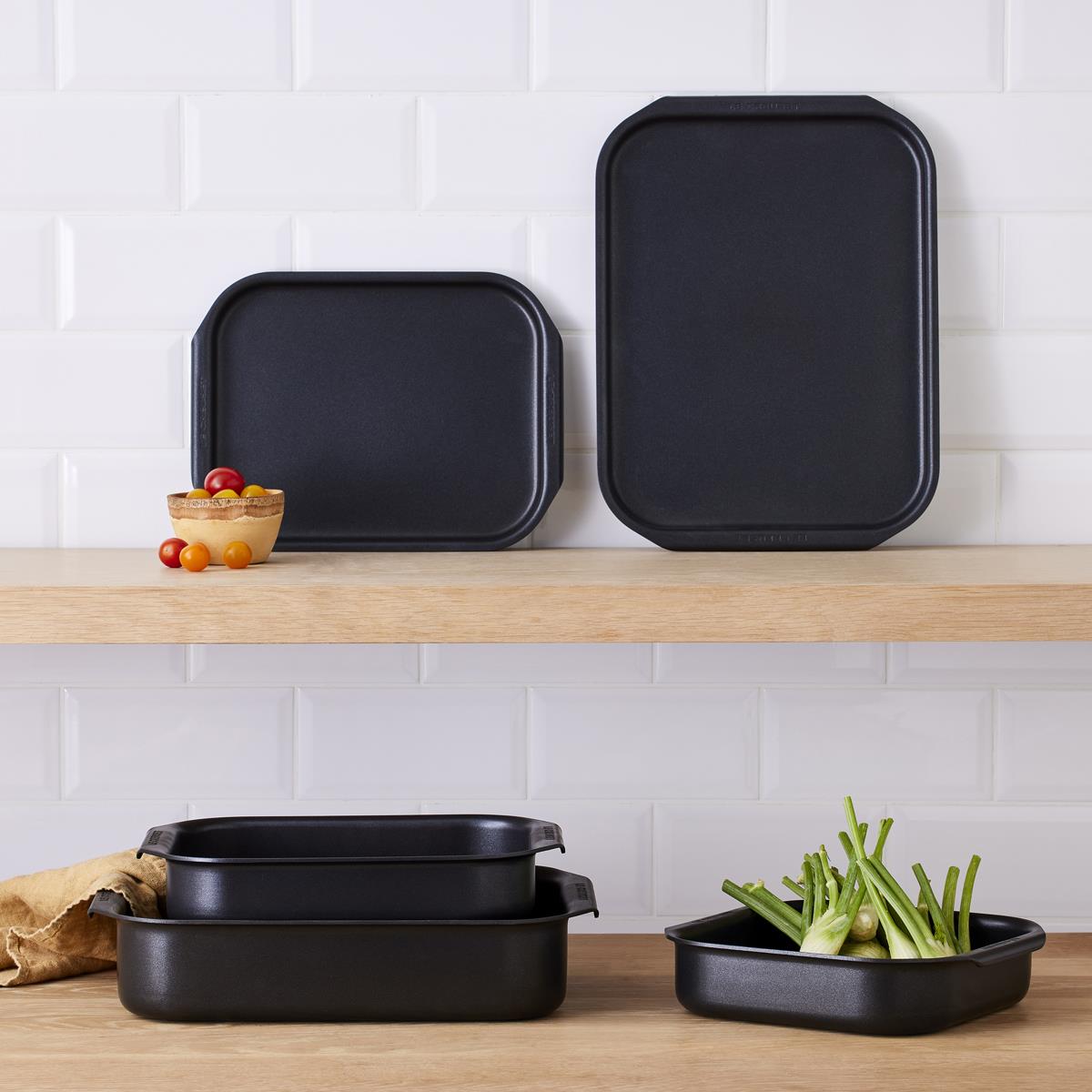 Le Creuset 27cm Ovenware Roasting Tin