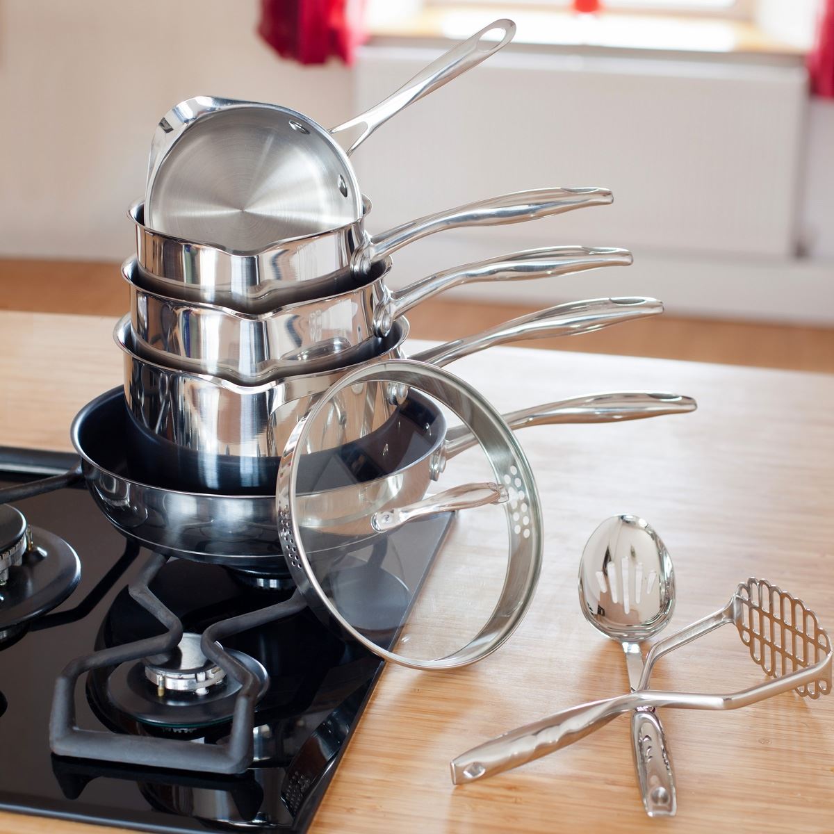 Stellar 7000 5 Piece Draining Saucepan Set S7C1D