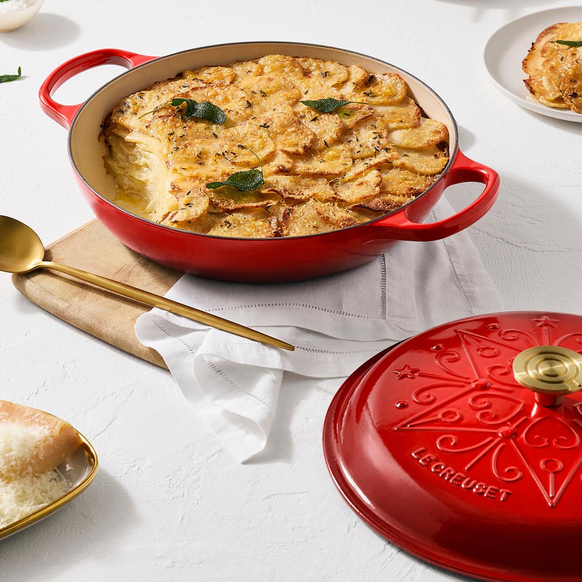 Le Creuset Cast Iron Signature Shallow Casserole 30cm Christmas 2026