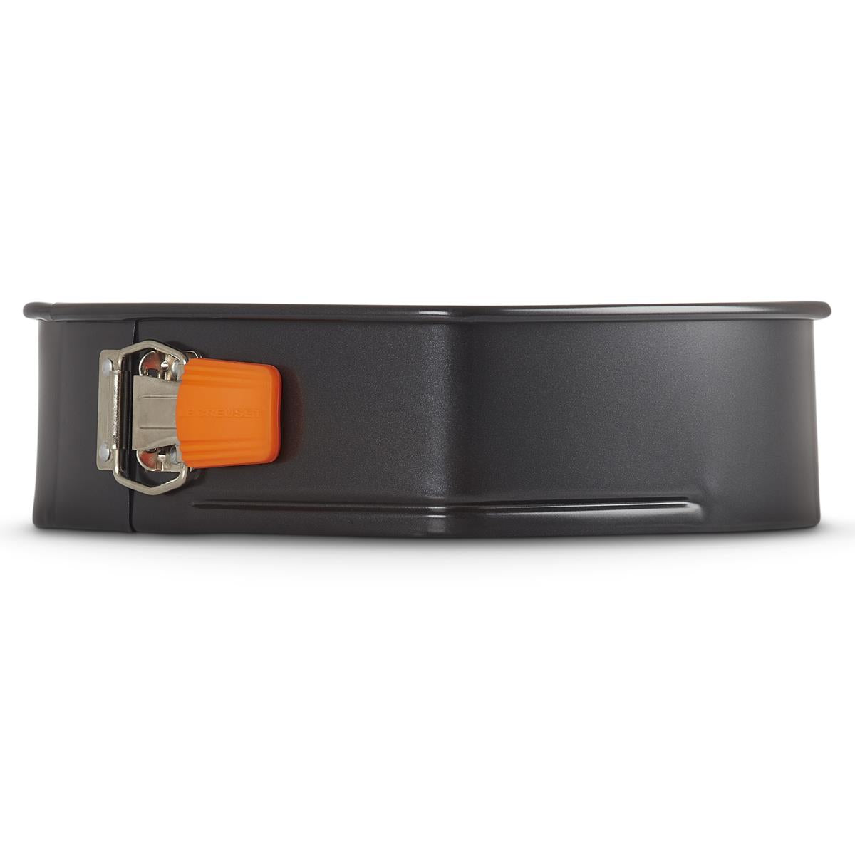 Le Creuset Toughened Non-stick 25cm Heart Springform Cake Tin