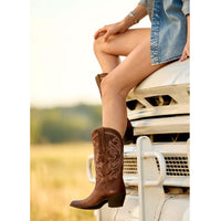 Sassy Brown Ariat Womens Heritage J Toe Western Boot Lifestyle Detail
