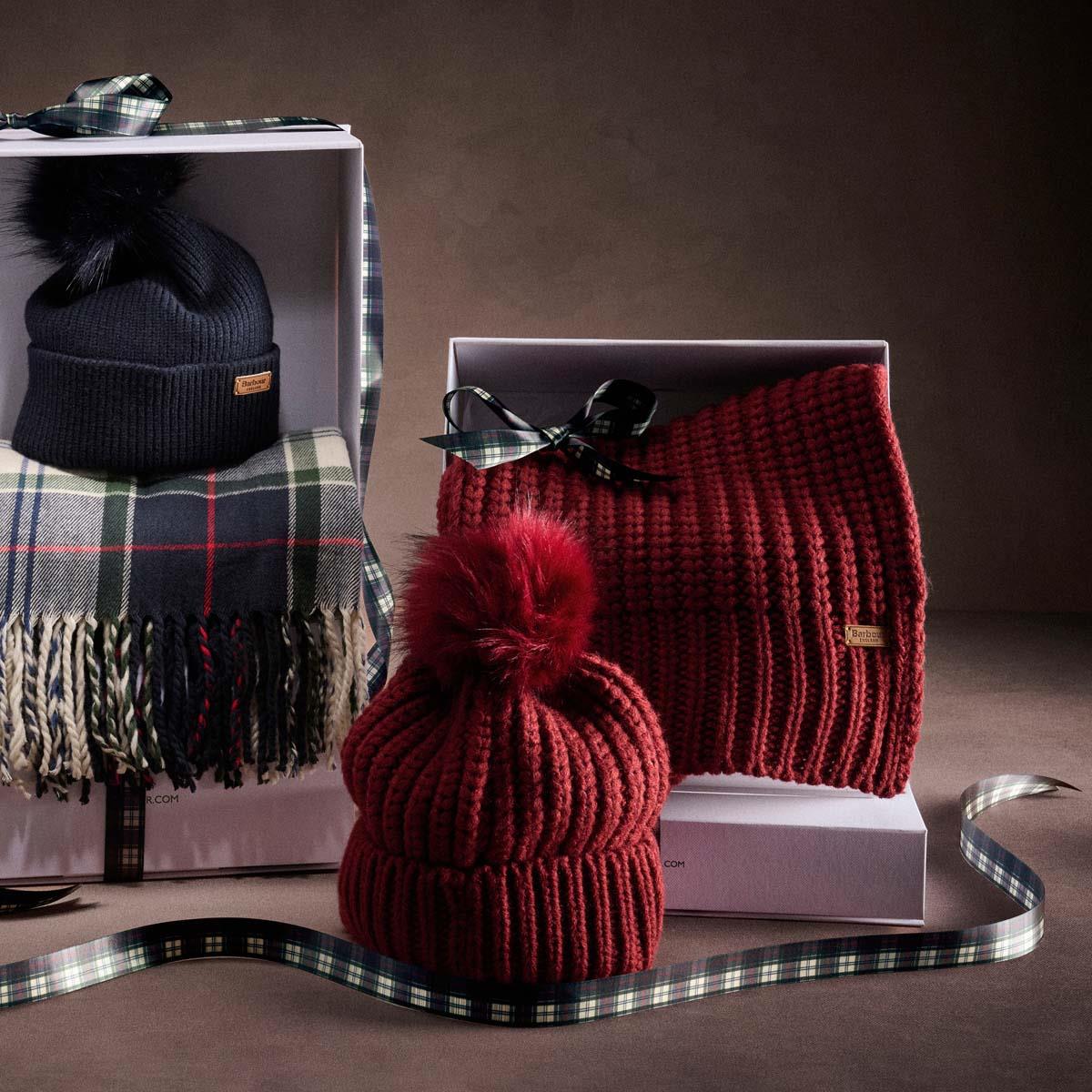 Barbour Womens Saltburn Beanie & Scarf Set