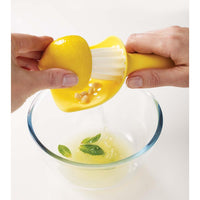 Yellow Joseph Joseph Catcher juice