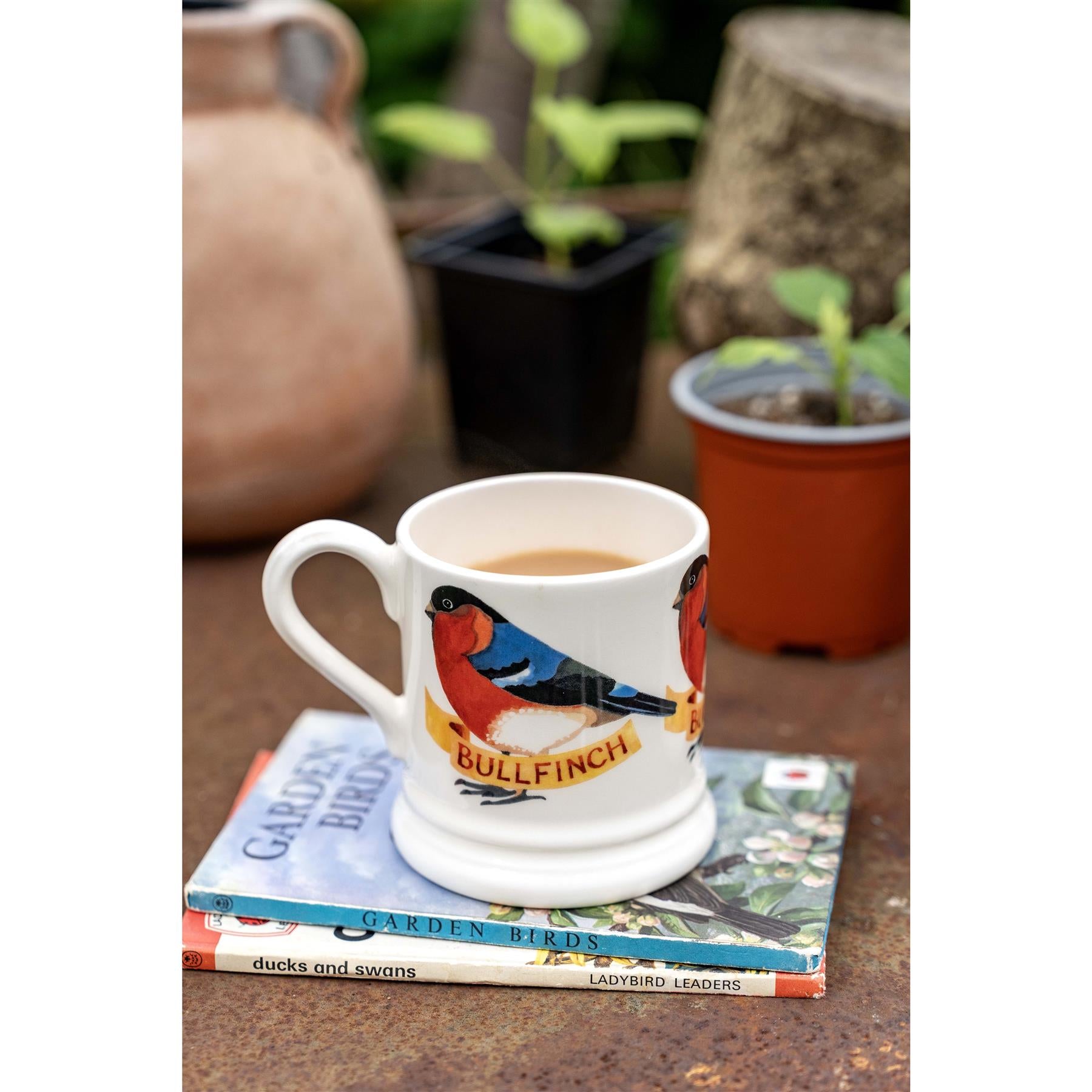Emma Bridgewater Bullfinch 1/2 Pint Mug Lifestyle2