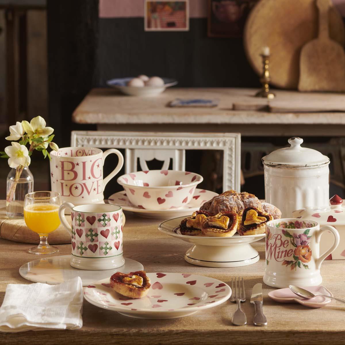 Emma Bridgewater Pink Hearts 8 1/2 Inch Plate