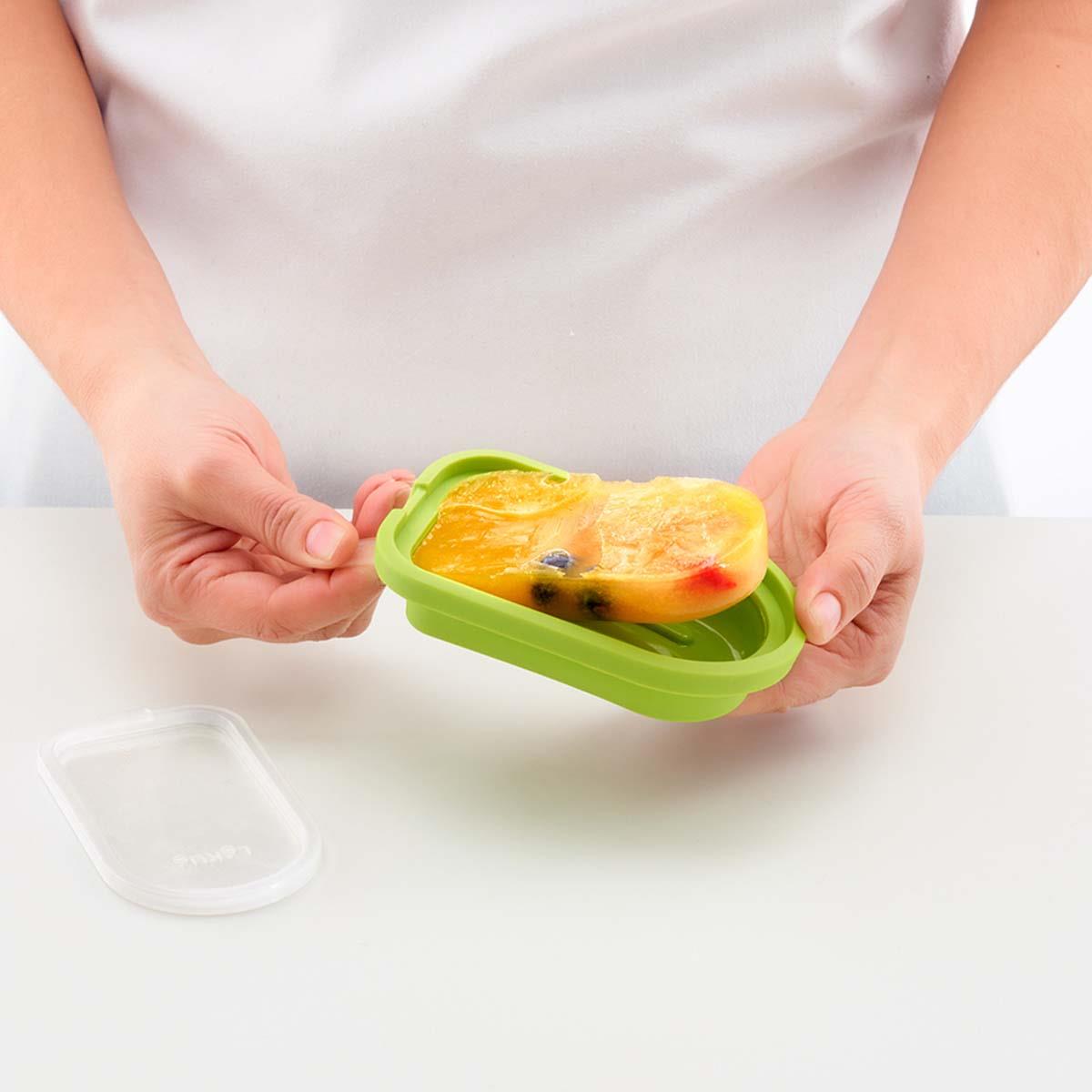 Lekue Stackable Big Ice Lolly Moulds Set of 4 Removing the Mould
