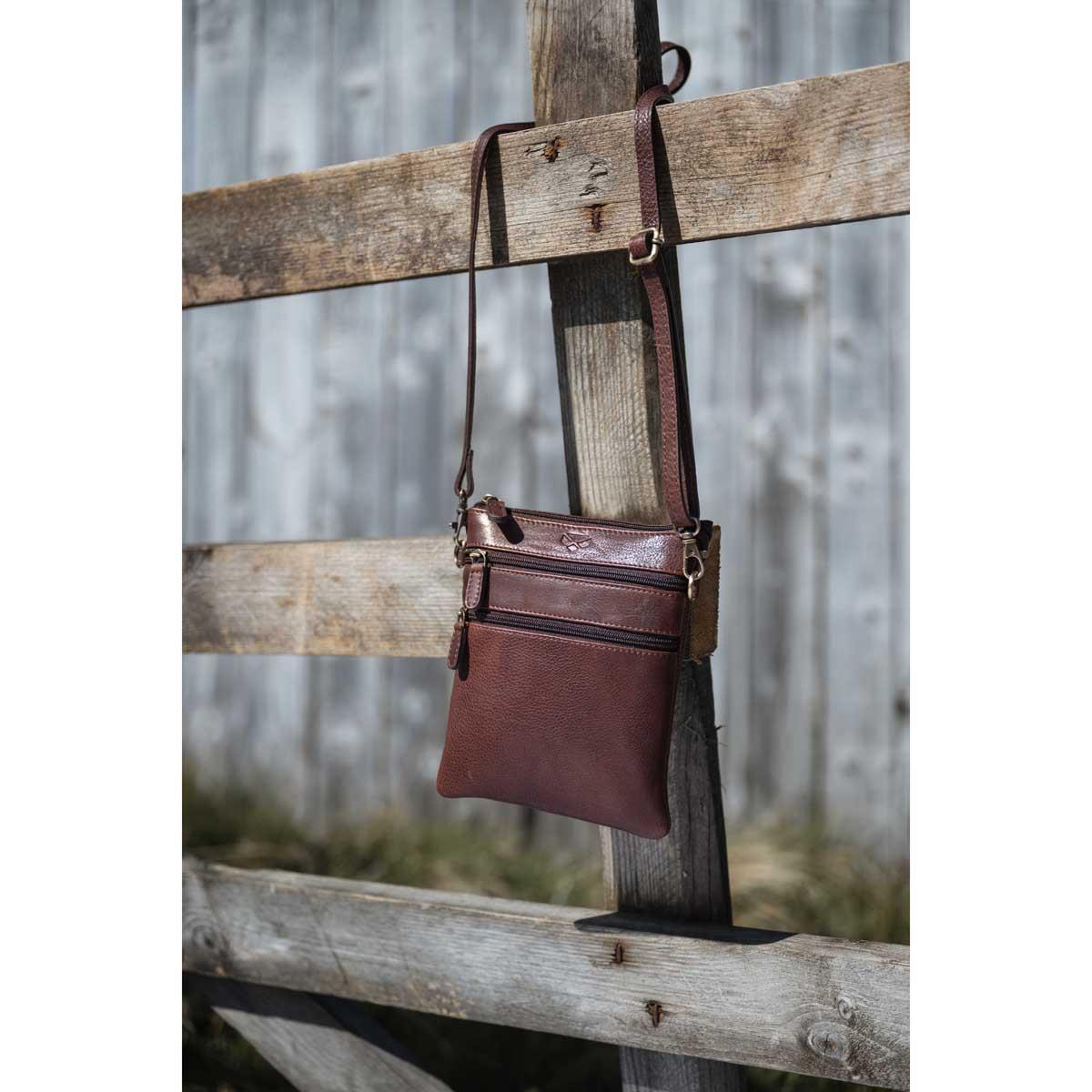 Conker Hoggs Of Fife Monarch Leather Travel Organiser lifestyle2